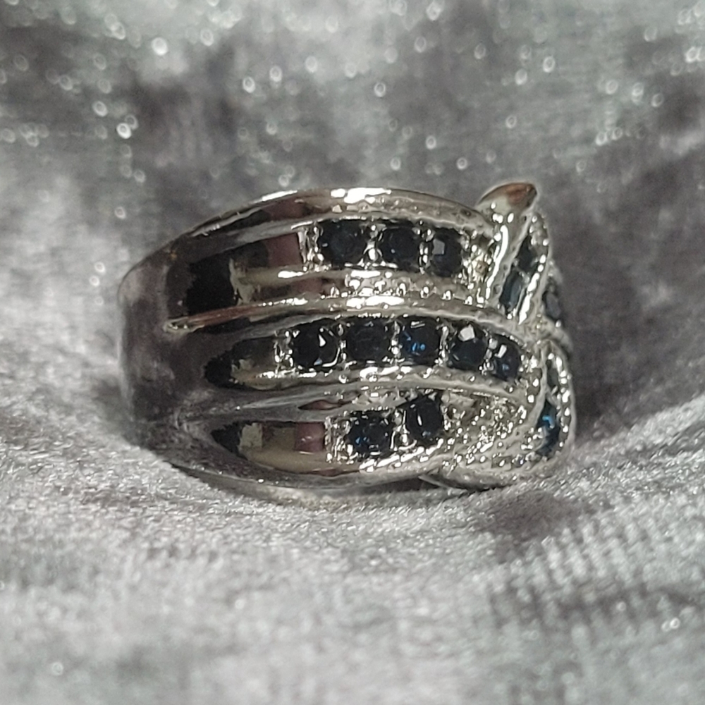 Luxury Dark Blue Statement Ring - Picture 3 of 9